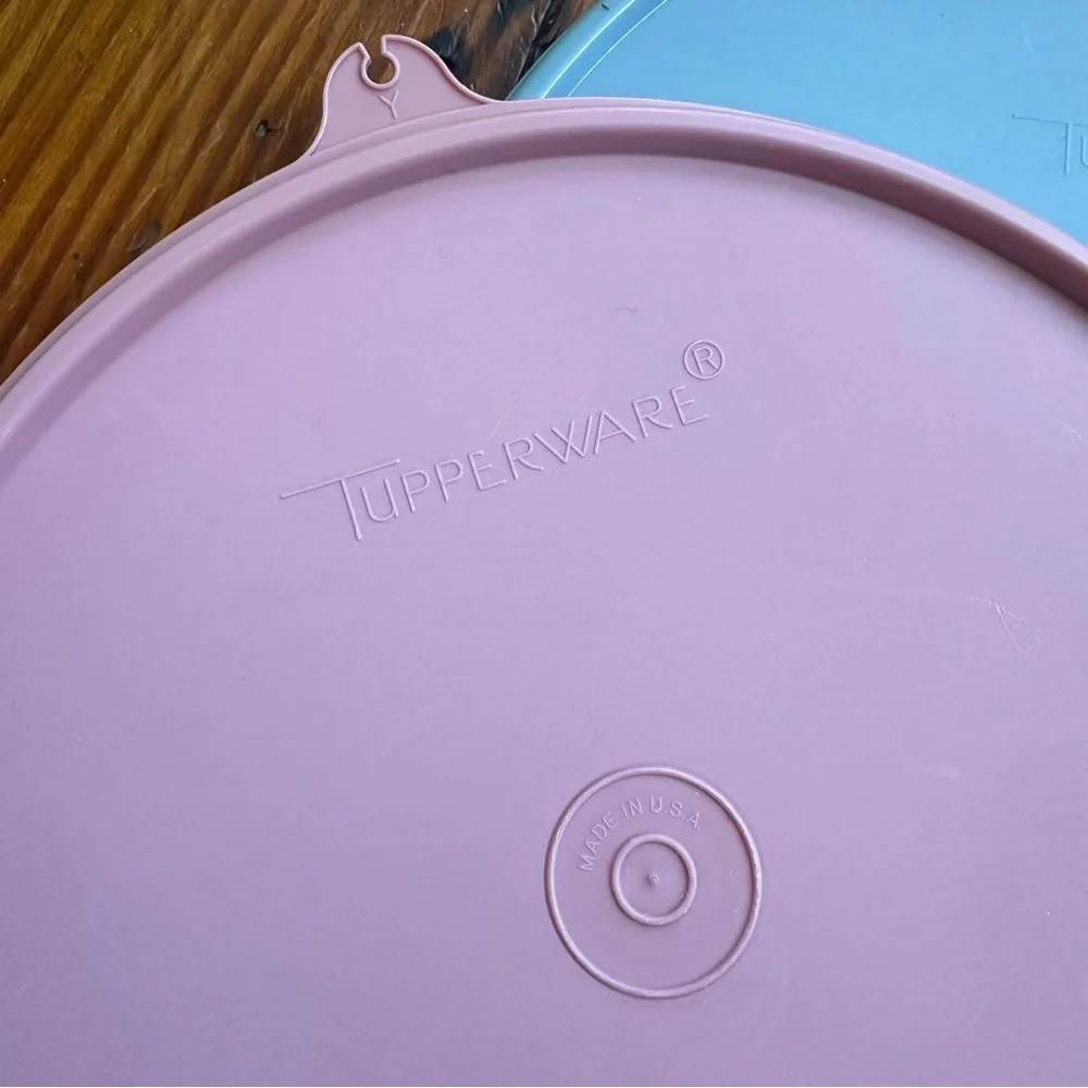 Vintage Tupperware bowls w lids opaque pastel set